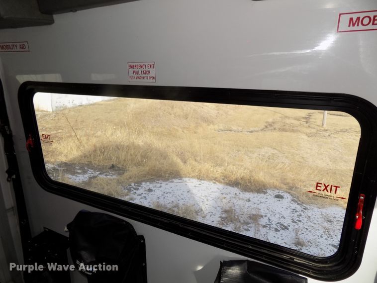 image for item DG2496 2013 Ford Econoline E450 Super Duty shuttle bus