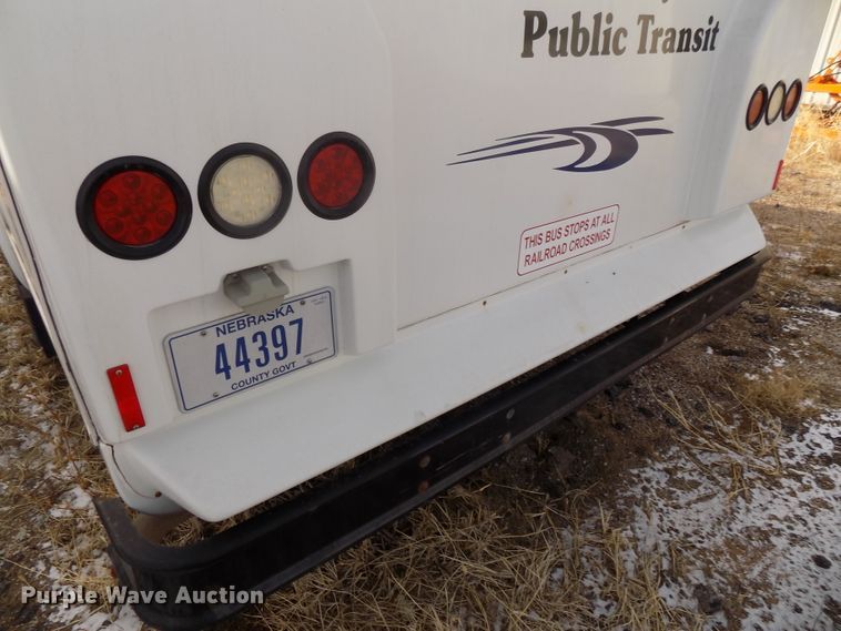 image for item DG2496 2013 Ford Econoline E450 Super Duty shuttle bus