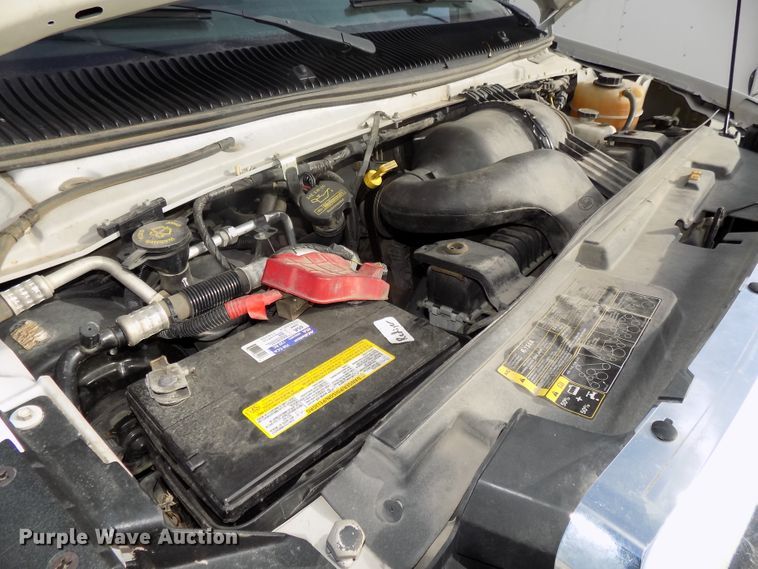 image for item DG2496 2013 Ford Econoline E450 Super Duty shuttle bus