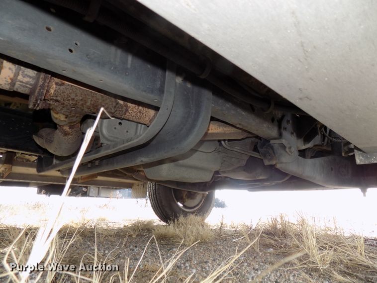 image for item DG2496 2013 Ford Econoline E450 Super Duty shuttle bus