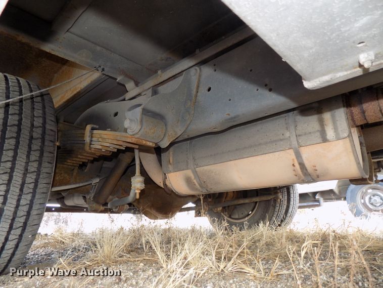 image for item DG2496 2013 Ford Econoline E450 Super Duty shuttle bus