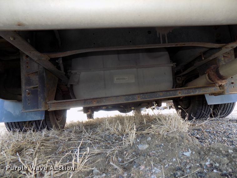 image for item DG2496 2013 Ford Econoline E450 Super Duty shuttle bus