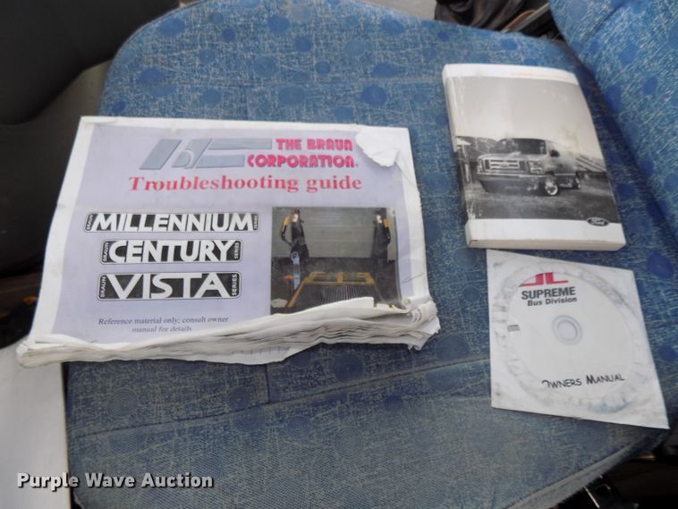 image for item DG2496 2013 Ford Econoline E450 Super Duty shuttle bus