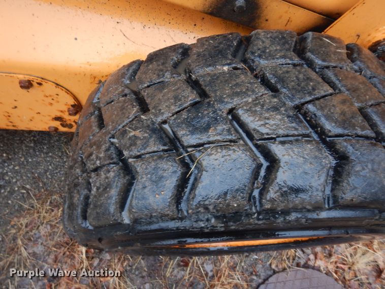 image for item DG6254 2000 Case 95XT skid steer