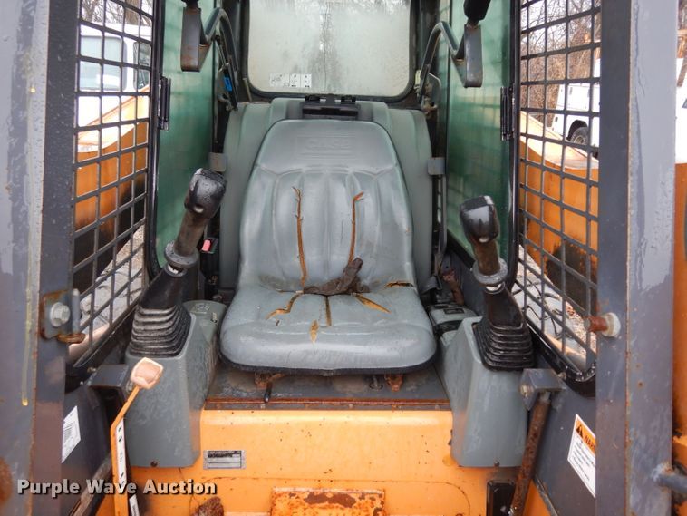 image for item DG6254 2000 Case 95XT skid steer