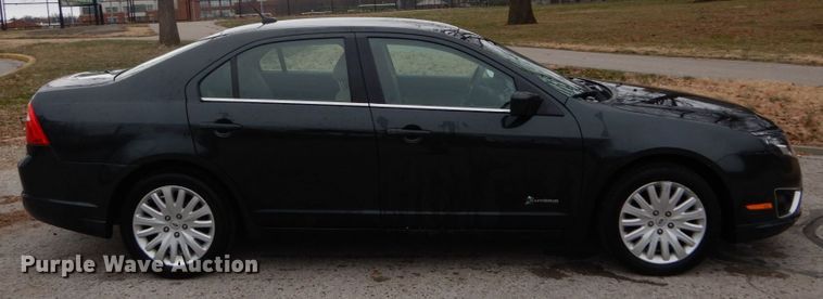 image for item DH5072 2010 Ford Fusion Hybrid