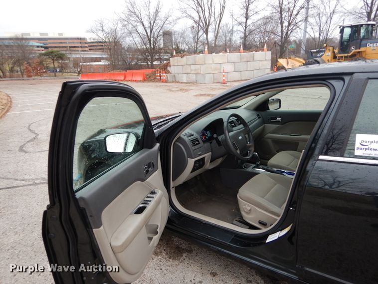 image for item DH5072 2010 Ford Fusion Hybrid