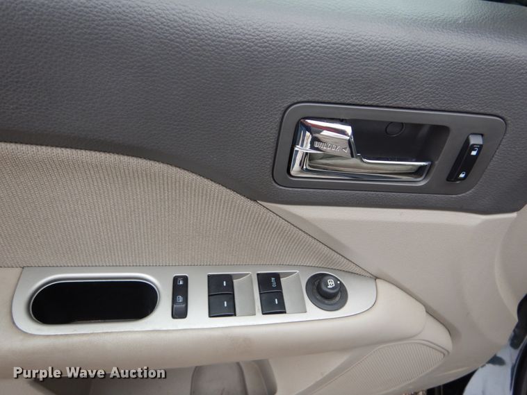 image for item DH5072 2010 Ford Fusion Hybrid