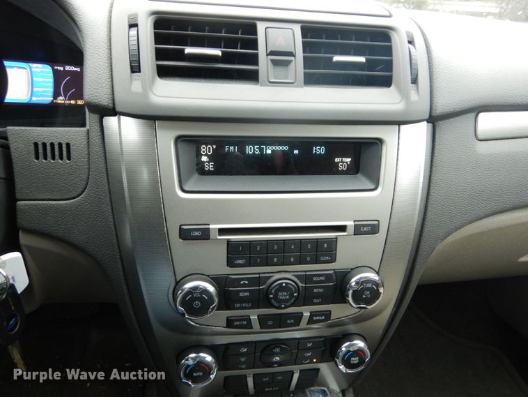 image for item DH5072 2010 Ford Fusion Hybrid