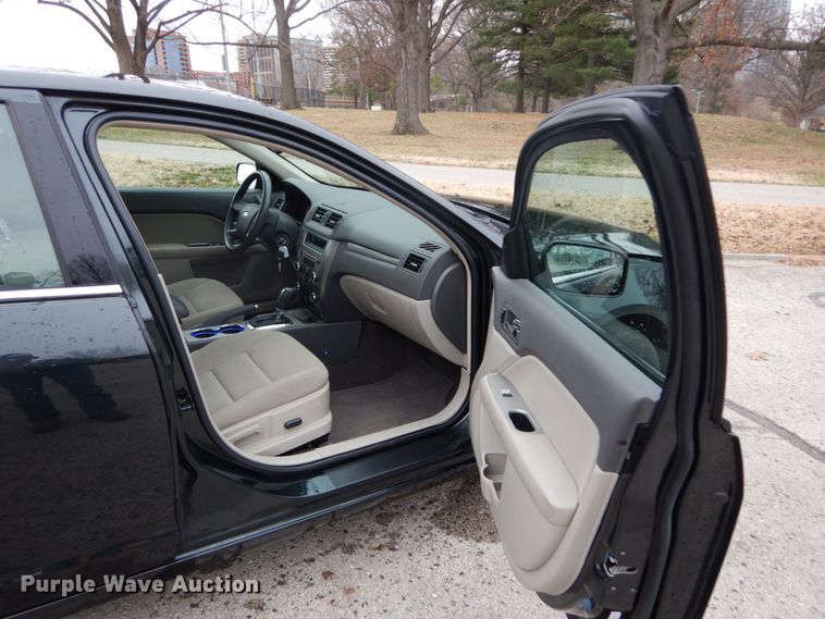 image for item DH5072 2010 Ford Fusion Hybrid