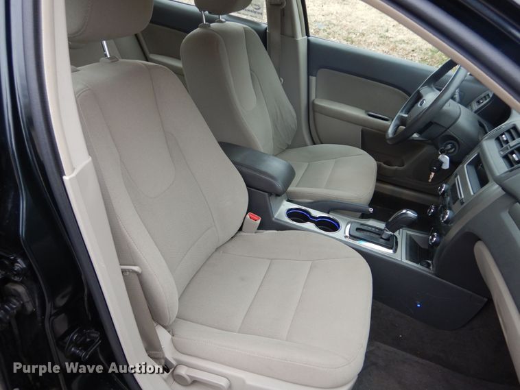 image for item DH5072 2010 Ford Fusion Hybrid