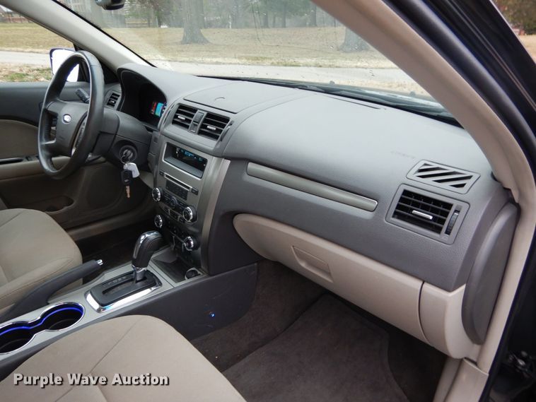 image for item DH5072 2010 Ford Fusion Hybrid