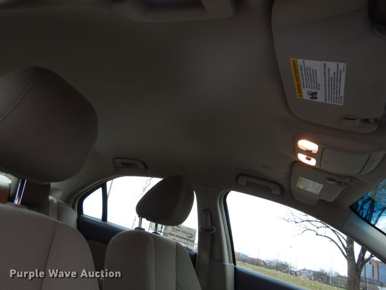 image for item DH5072 2010 Ford Fusion Hybrid