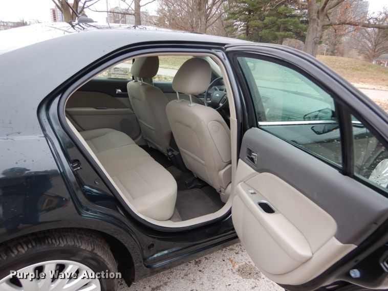 image for item DH5072 2010 Ford Fusion Hybrid