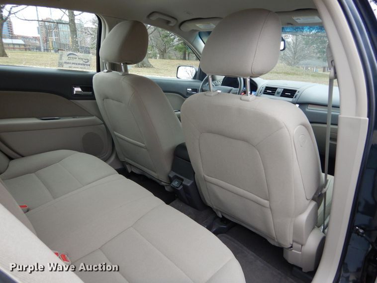 image for item DH5072 2010 Ford Fusion Hybrid