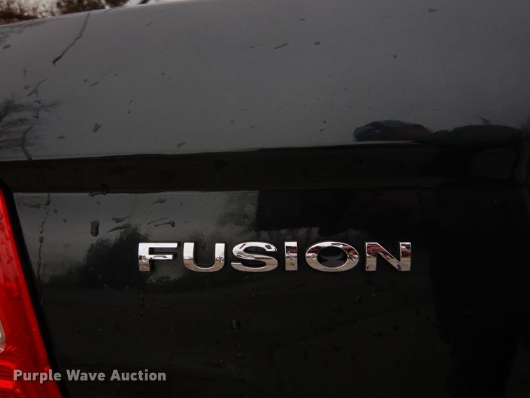 image for item DH5072 2010 Ford Fusion Hybrid