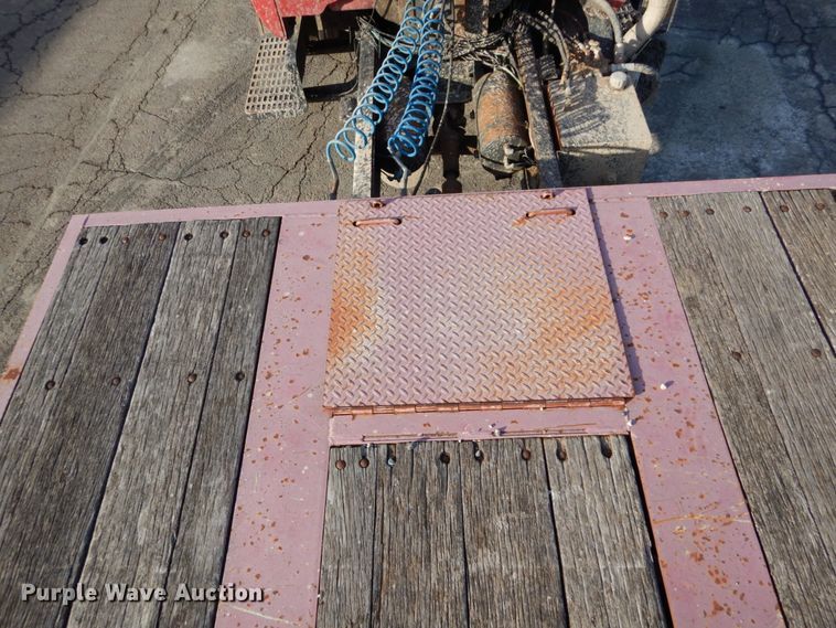 image for item DH5073 1999 Fontaine 352W drop deck equipment trailer