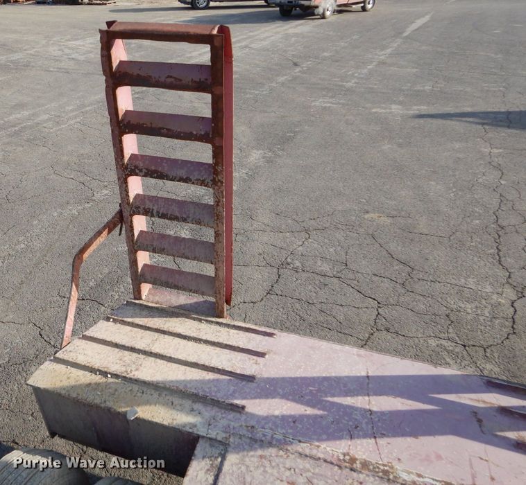 image for item DH5073 1999 Fontaine 352W drop deck equipment trailer