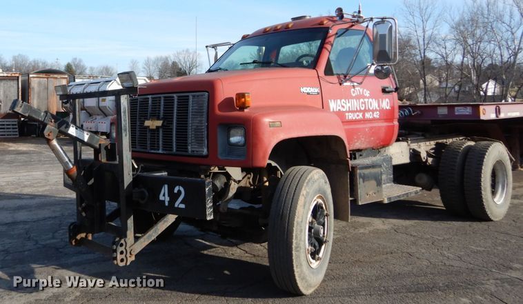 image for item DH5074 1994 Chevrolet Kodiak C6500 semi truck