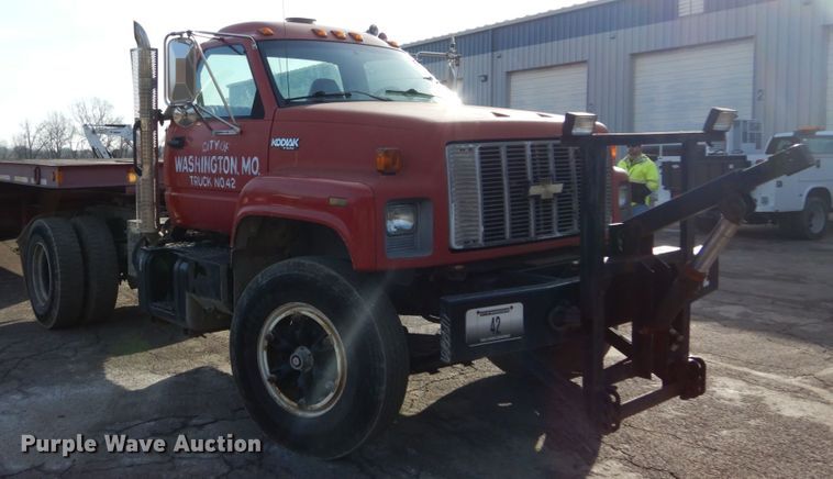 image for item DH5074 1994 Chevrolet Kodiak C6500 semi truck