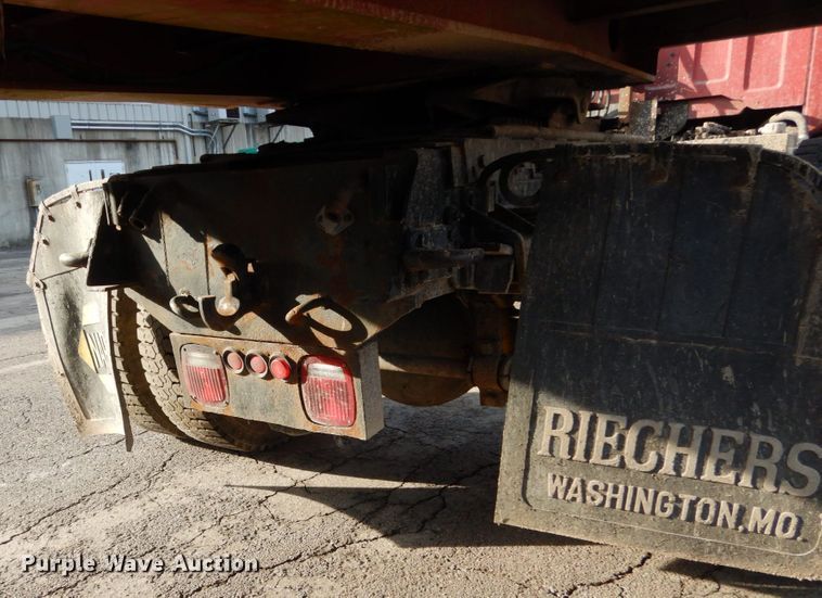 image for item DH5074 1994 Chevrolet Kodiak C6500 semi truck