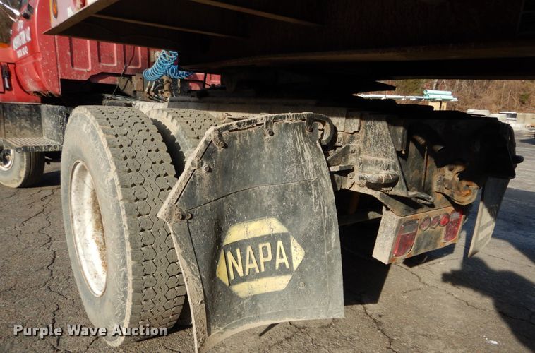 image for item DH5074 1994 Chevrolet Kodiak C6500 semi truck