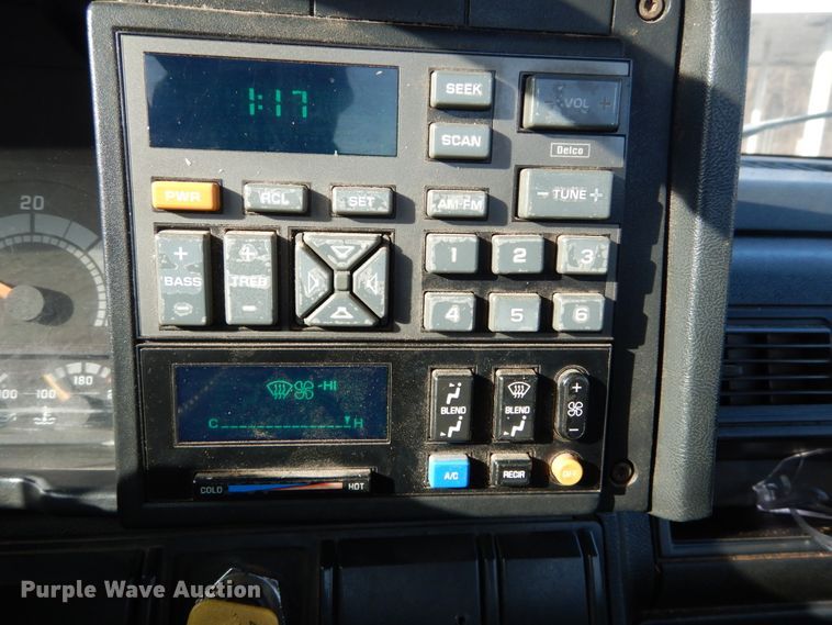 image for item DH5074 1994 Chevrolet Kodiak C6500 semi truck