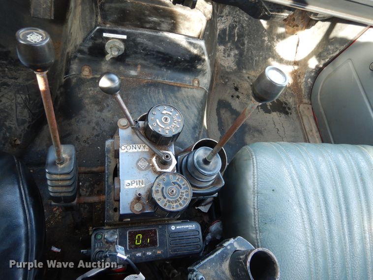 image for item DH5074 1994 Chevrolet Kodiak C6500 semi truck