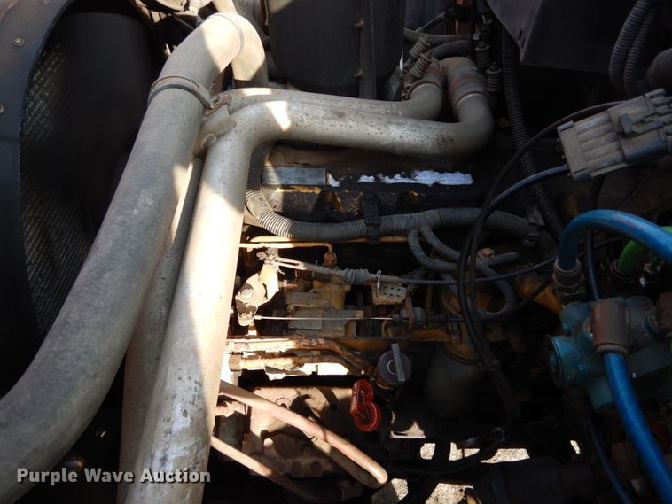 image for item DH5074 1994 Chevrolet Kodiak C6500 semi truck