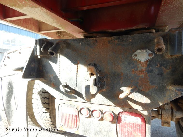 image for item DH5074 1994 Chevrolet Kodiak C6500 semi truck