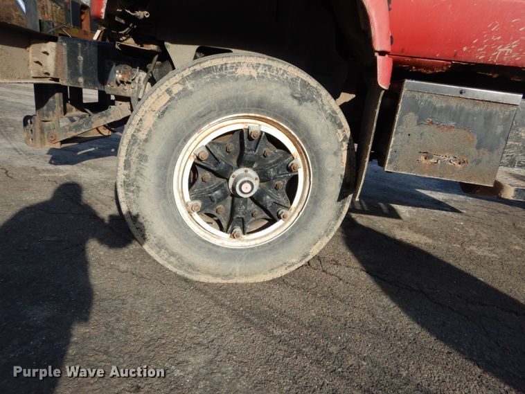 image for item DH5074 1994 Chevrolet Kodiak C6500 semi truck