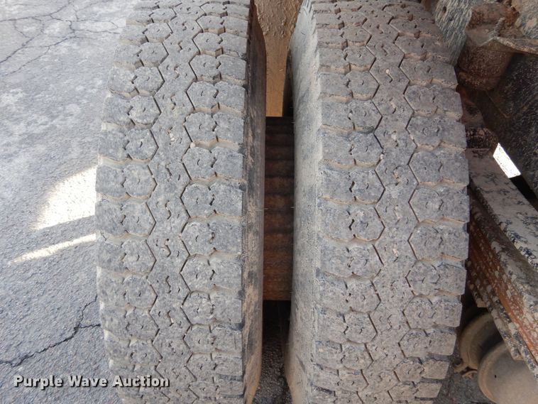 image for item DH5074 1994 Chevrolet Kodiak C6500 semi truck