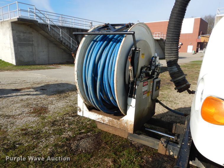 image for item DH5075 2004 Sterling L-Line hydro sewer jetter truck