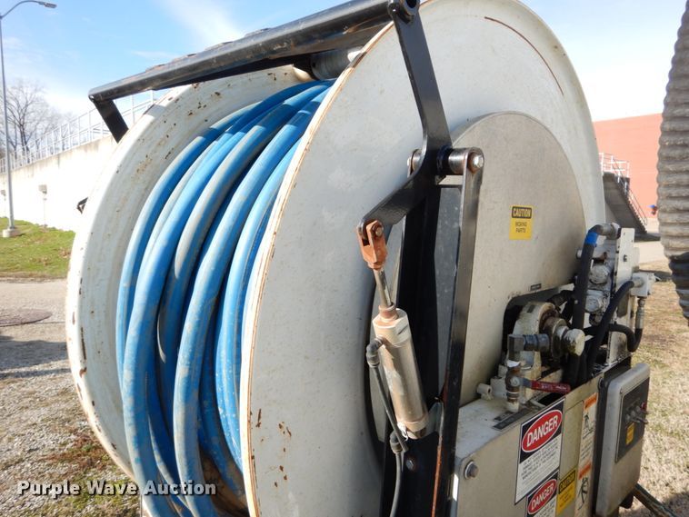 image for item DH5075 2004 Sterling L-Line hydro sewer jetter truck