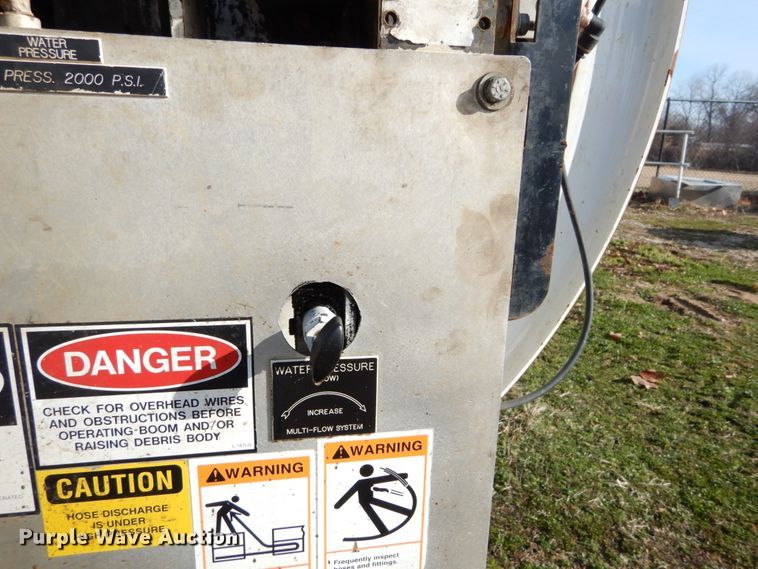 image for item DH5075 2004 Sterling L-Line hydro sewer jetter truck