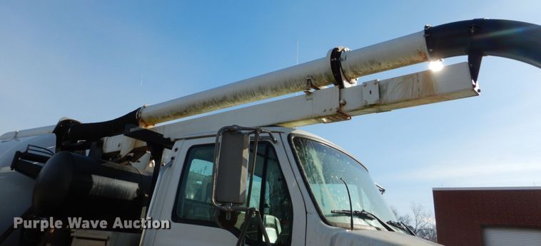 image for item DH5075 2004 Sterling L-Line hydro sewer jetter truck