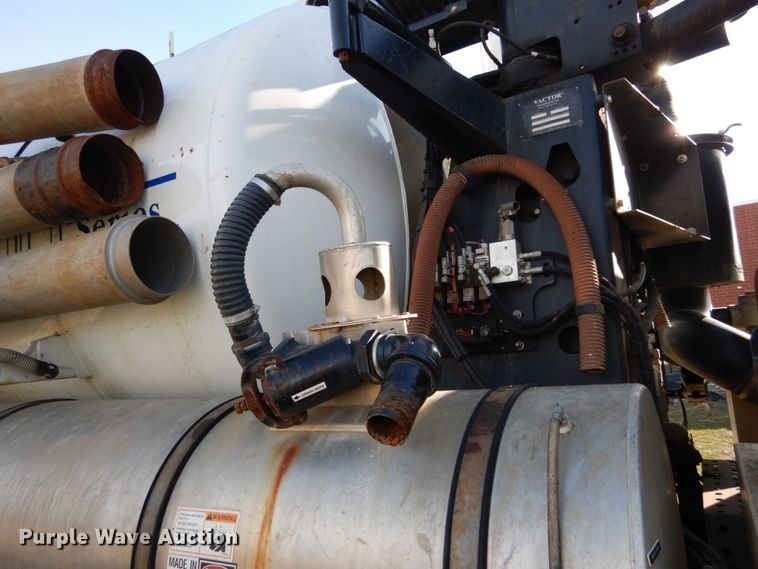 image for item DH5075 2004 Sterling L-Line hydro sewer jetter truck