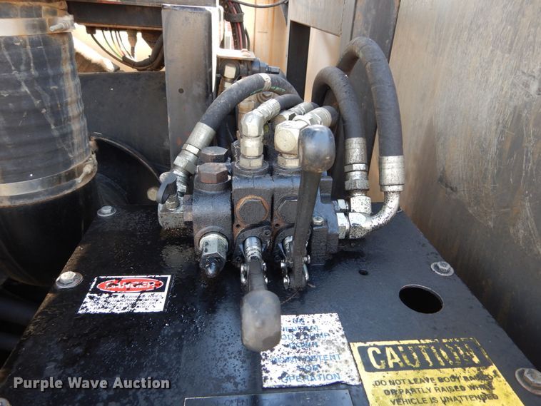 image for item DH5075 2004 Sterling L-Line hydro sewer jetter truck