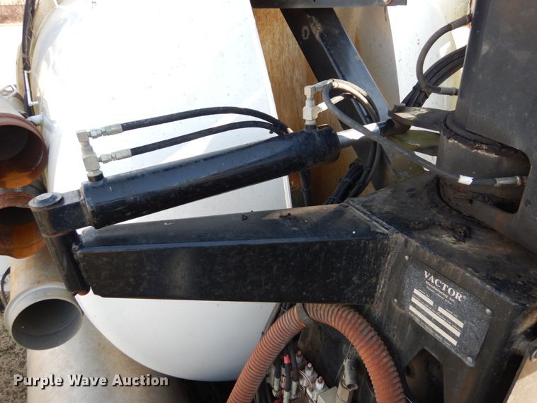 image for item DH5075 2004 Sterling L-Line hydro sewer jetter truck