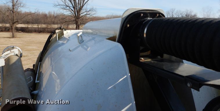 image for item DH5075 2004 Sterling L-Line hydro sewer jetter truck