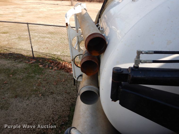 image for item DH5075 2004 Sterling L-Line hydro sewer jetter truck