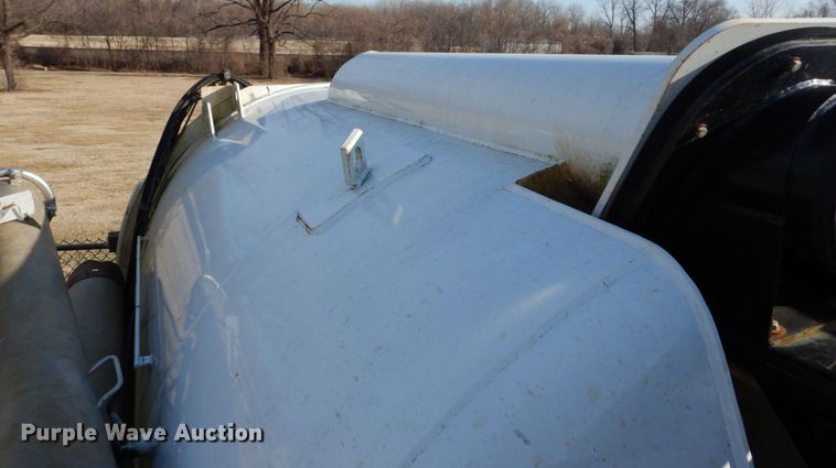 image for item DH5075 2004 Sterling L-Line hydro sewer jetter truck