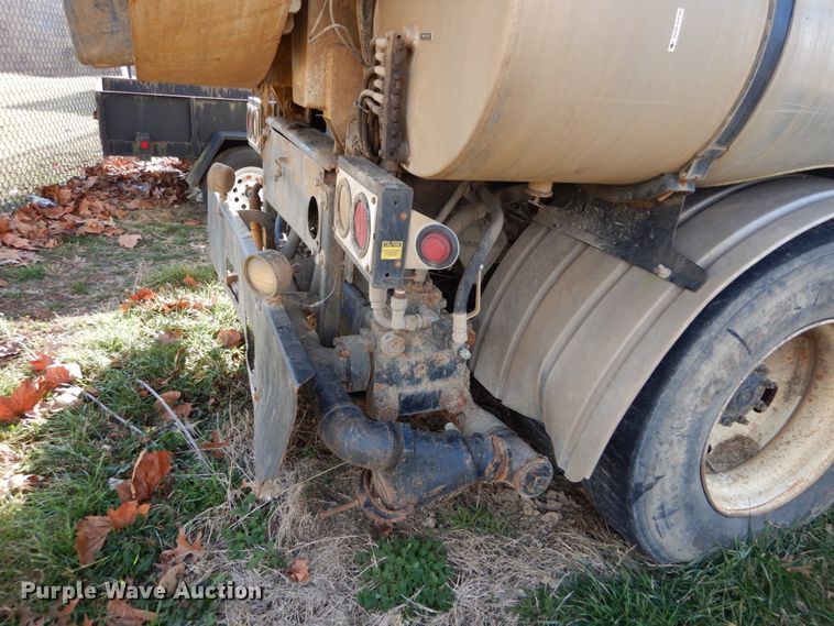 image for item DH5075 2004 Sterling L-Line hydro sewer jetter truck