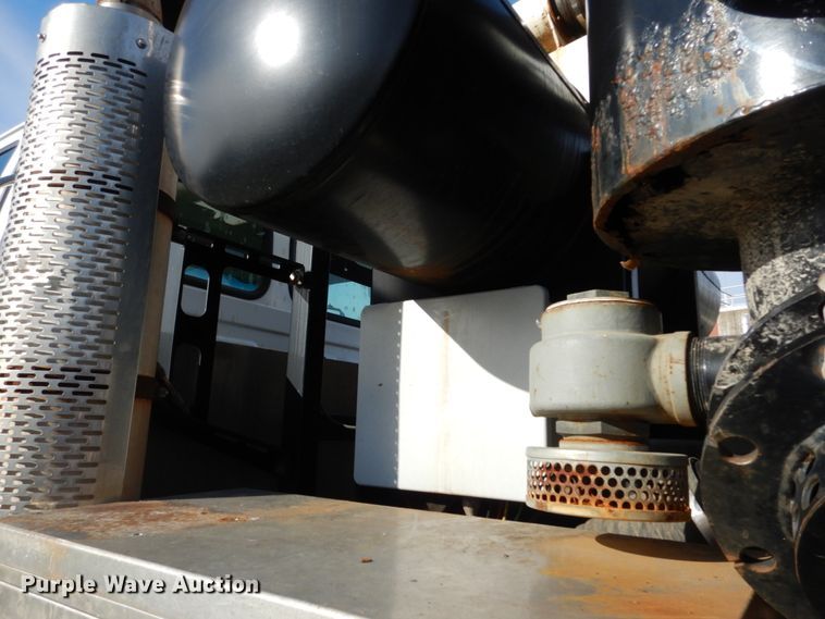 image for item DH5075 2004 Sterling L-Line hydro sewer jetter truck