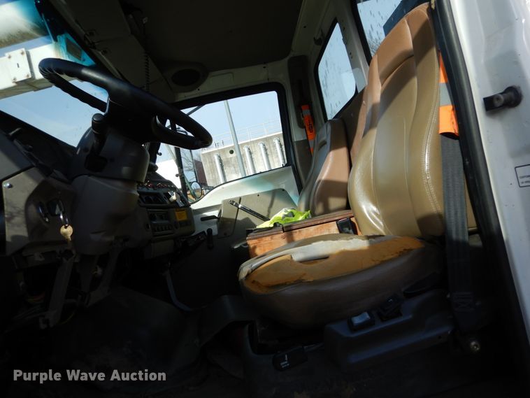 image for item DH5075 2004 Sterling L-Line hydro sewer jetter truck