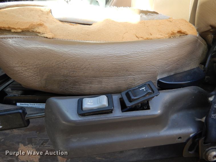 image for item DH5075 2004 Sterling L-Line hydro sewer jetter truck