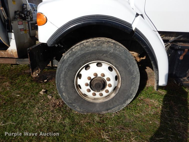 image for item DH5075 2004 Sterling L-Line hydro sewer jetter truck