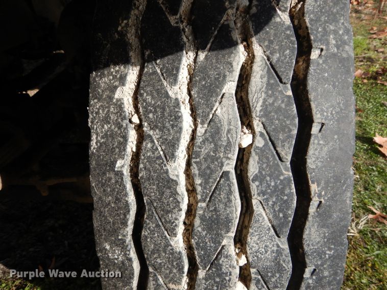 image for item DH5075 2004 Sterling L-Line hydro sewer jetter truck