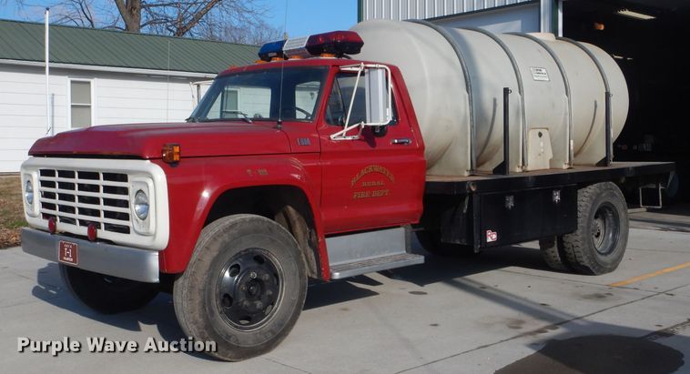 image for item DH6302 1978 Ford F600 tanker fire truck