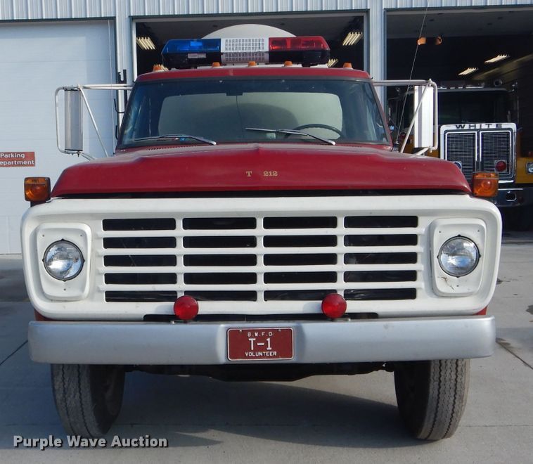 image for item DH6302 1978 Ford F600 tanker fire truck